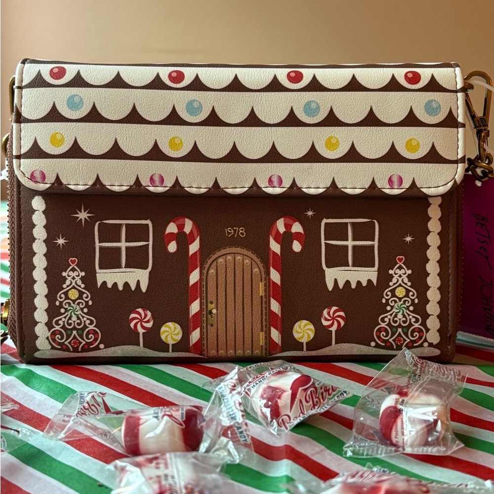 ππ¬π BETSEY JOHNSON GINGERBREAD WALLET ON A CHAIN CROSSBODY BAG ππ¬π NWT π - Picture 10 of 16